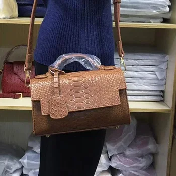 

Fashion 2020 New Arrival Women Snake Pattern Bag Leather Handbag Chain Strap Designer Python Lady Shoulder Bag Purse Hot Sales