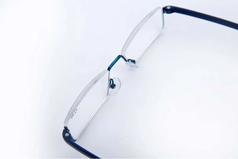High-end men's blue-light proof reading glasses ladies stainless steel half frame reading glasses with glasses case