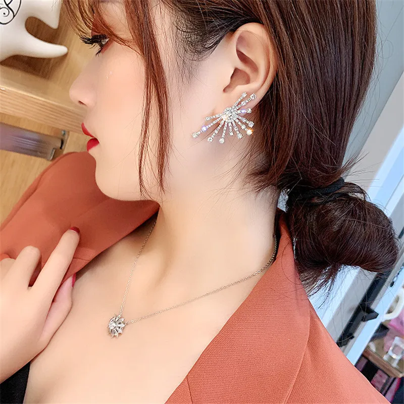 

FYUAN Geometric Crystal Stud Earrings for Women Exquisite Golden Spark Rhinestone Earrings Statement Earrings Party Jewelry