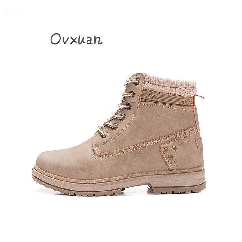 

2019 Autumn Winter Rivet Ladies Boots High Top Hot Plush Waterproof Platform Women Martin boots female Outdoor Safety Work Shoes
