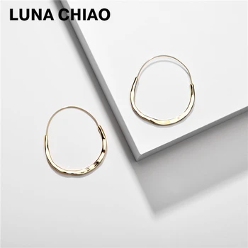 

LUNA CHIAO Simple Chic Style Cooper Metal Hoop Earrings for Women