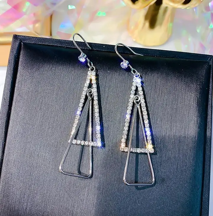 12867602910_823501371