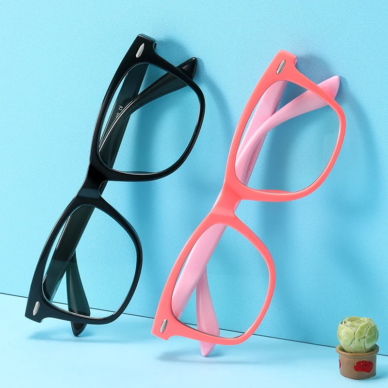 Blue Light Glasses For Kids 3-12 Years Old Retro Square Rivet Children Computer Eyewear Boys Girls Computer Gaming Filter