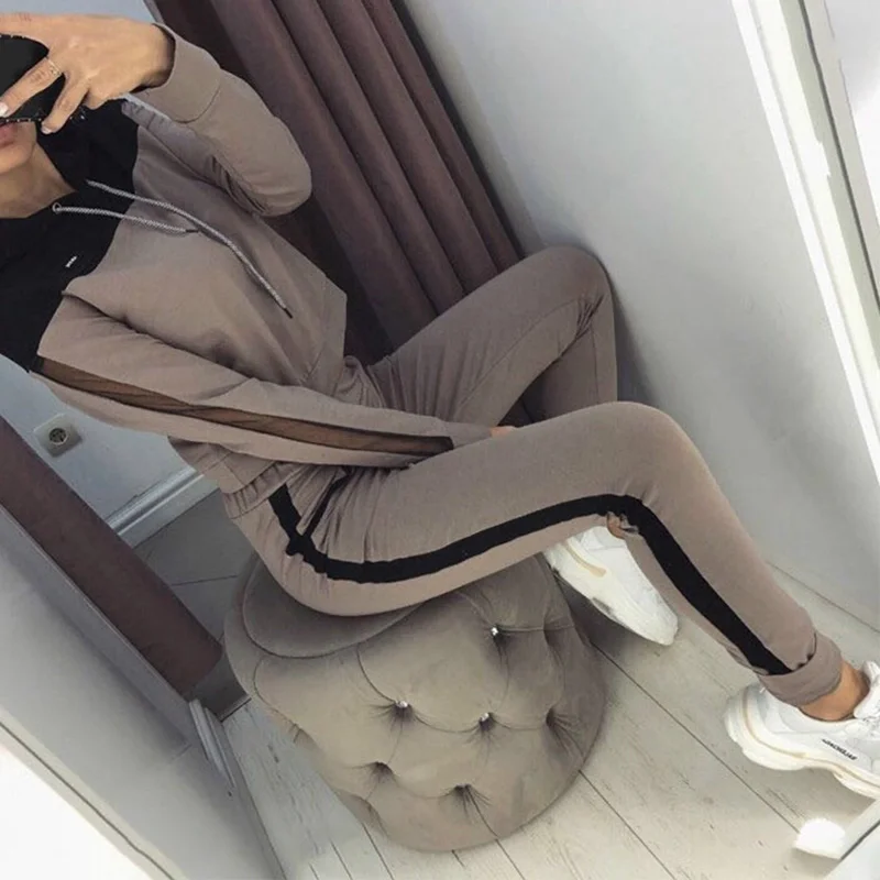 

Patchwork Hooded Sweatshirt and Sports Pants Tracksuit For Women 2019 Autumn Casual Women's Tracksuits Winter 2 Piece Set Female