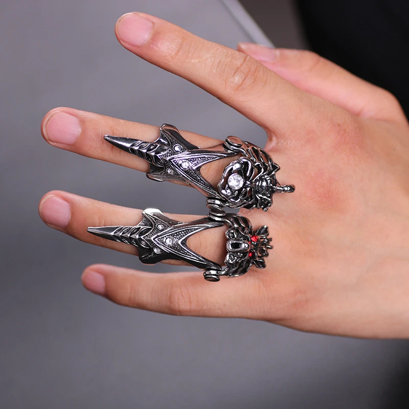 Gothic Dragon Skull Joint Claw Ring Steampunk Pearl Rhinestone Ring Statement Men&rsquo;S Gift Cool Party Jewelry finger ring badminton t shirt