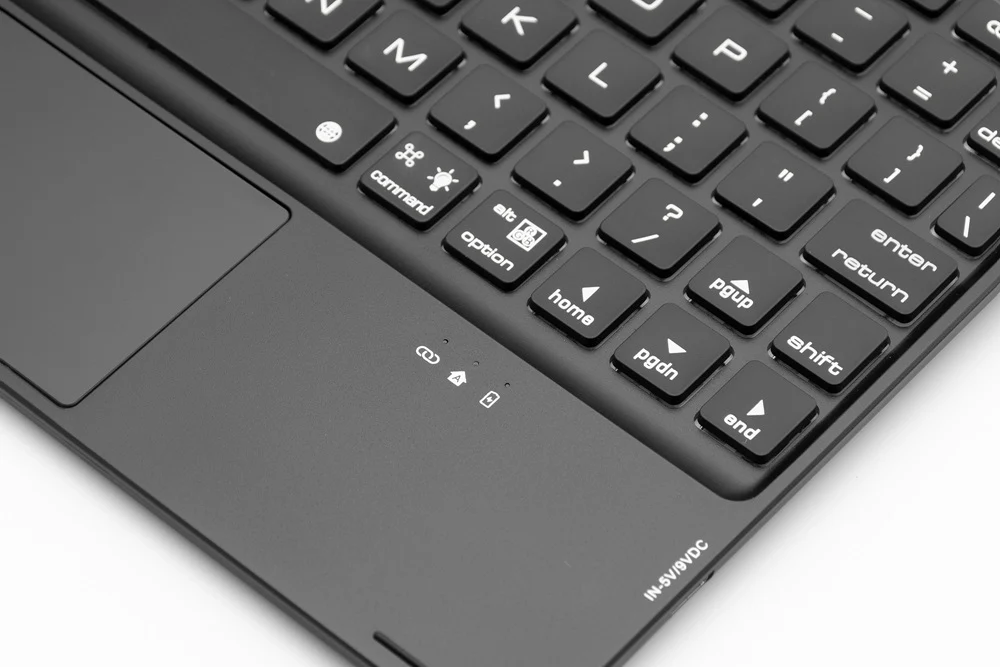 iPad-9.7-touchpad-keyboard-case-n