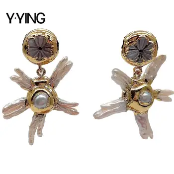 

Y·YING hiphop natural Cultured White Biwa freshwater Pearl Flower Shape Black Shell gold color plated Stud Earrings for women