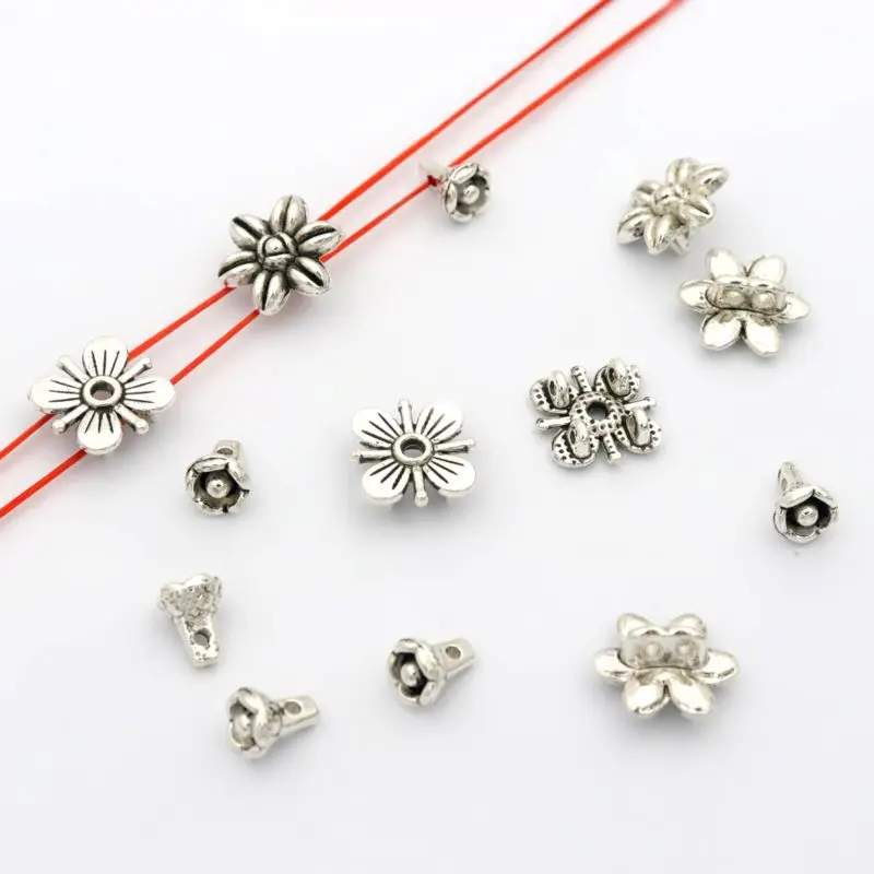 30 stücke anqitue Farbe 2 4 Löcher Blume Abstand halter lose Knopf Metall Charm Perlen für Schmuck machen DIY Armband finden Access oreis