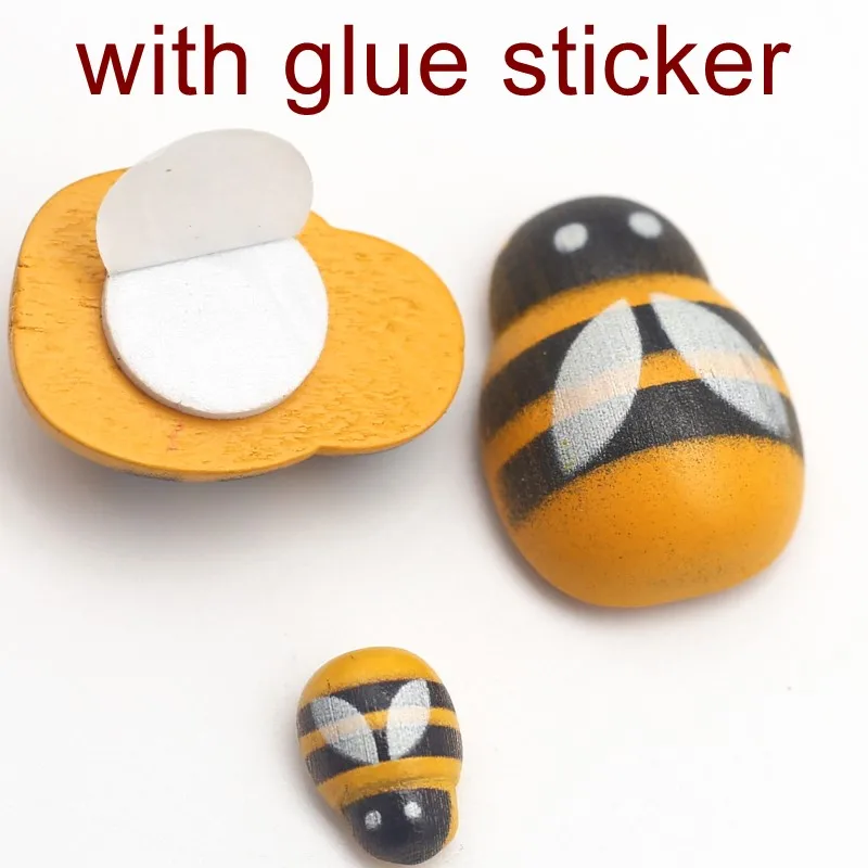 Wood Craft Accessories Yellow Wooden Bee Self-Adhesive Sticker Flat-back Carving Handicraft Wedding Party Home Decor DIY 20/100Pcs