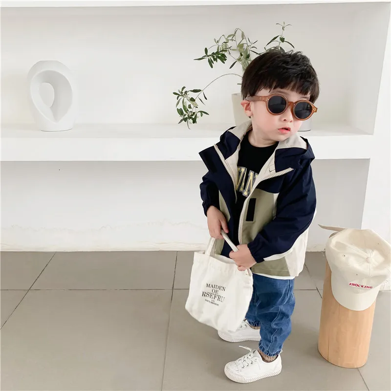 Куртки для маленьких мальчиков 2, 3, 4, 5, 6 лет осенний плащ с длинными рукавами для мальчиков, детская одежда новая детская верхняя одежда для мальчиков