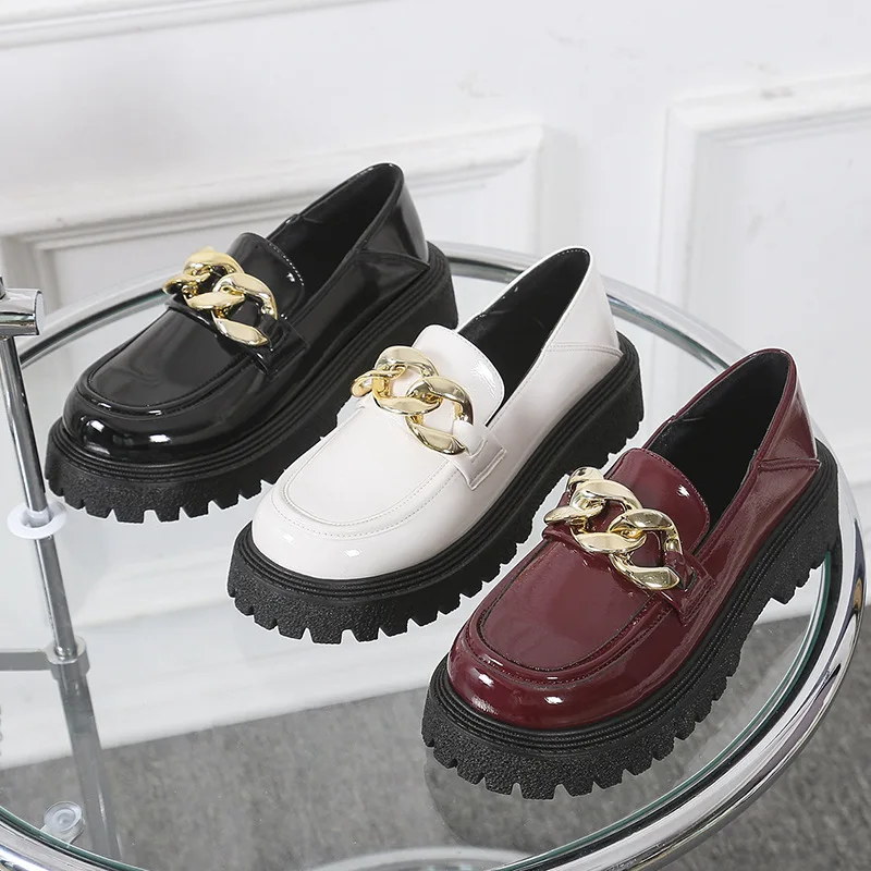 Mocasines gruesos de charol para mujer, zapatos de plataforma con punta  redonda y cadena de Metal, planos sin cordones, hechos a mano, Kawaii| Zapatos vulcanizados de mujer| - AliExpress