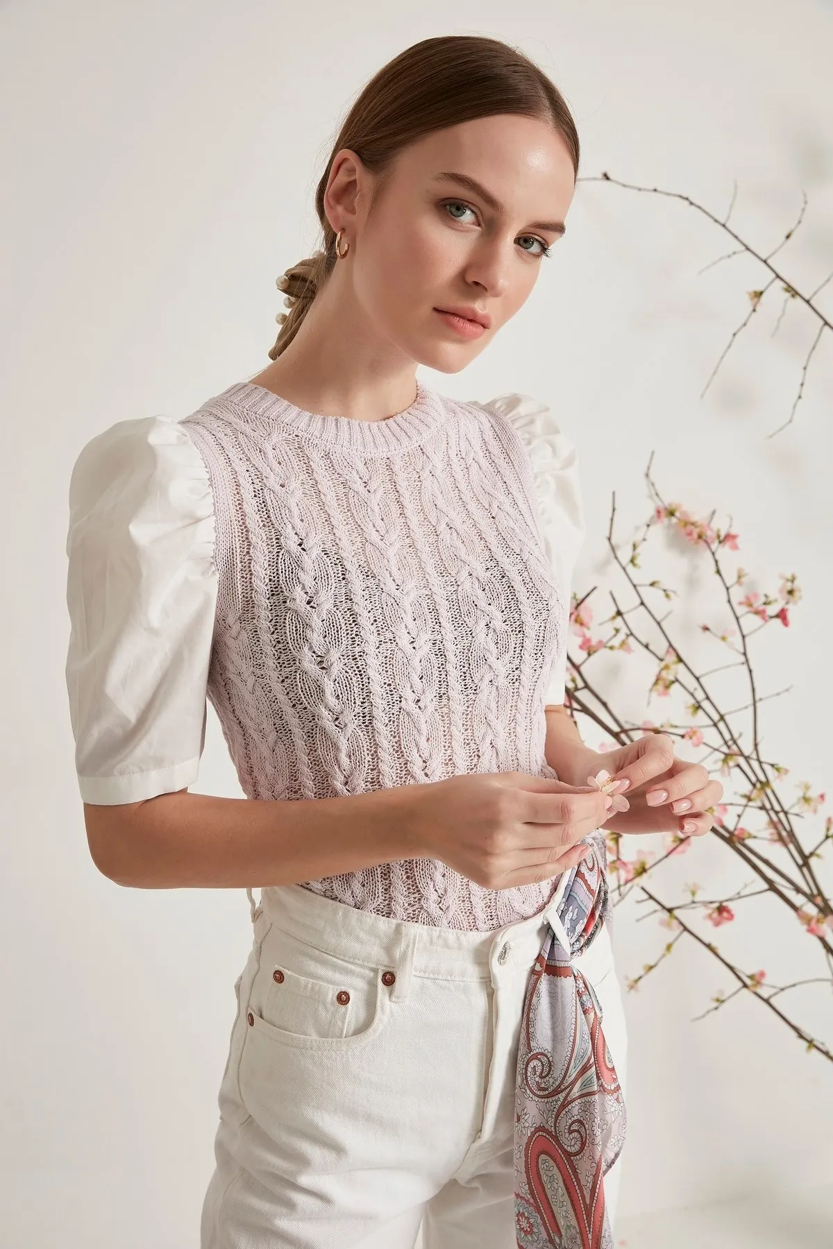 

Handles Poplin Knitwear Sweater