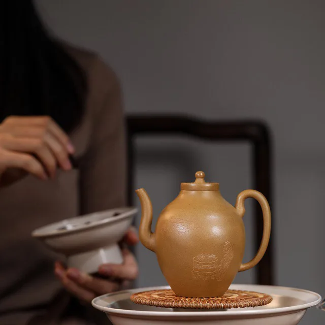 

Yixing Clay Teapot Entirely Handmade Qing for Figure gan lan hu Raw Ore Yellow Segment Mud Ming-Style Clay Tea Set