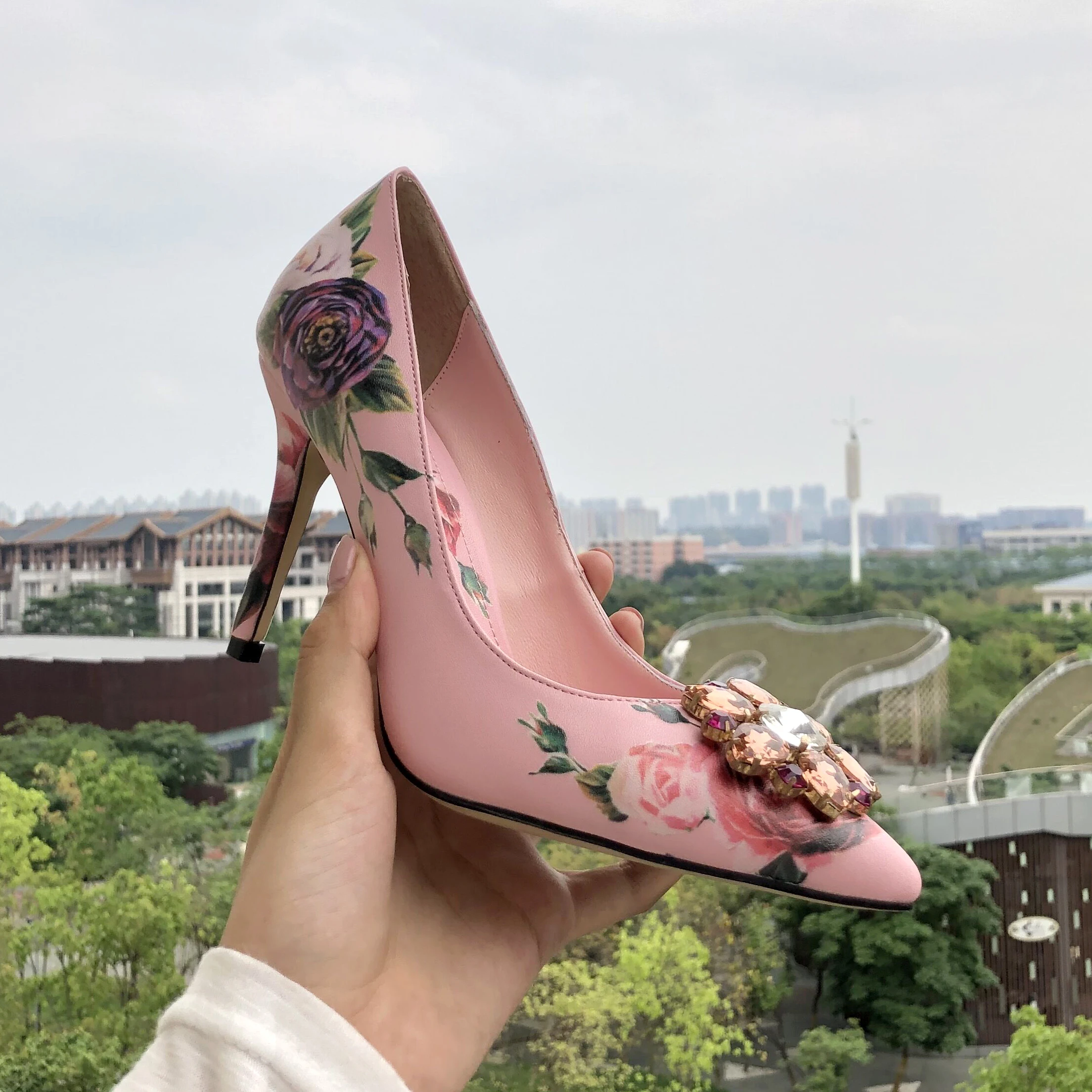 

Brand Design Woman Shoes Chic Flower Pattern Women Stiletto Slip On Wedding Party Runway Star Pumps Woman Spring Autumn Crystal