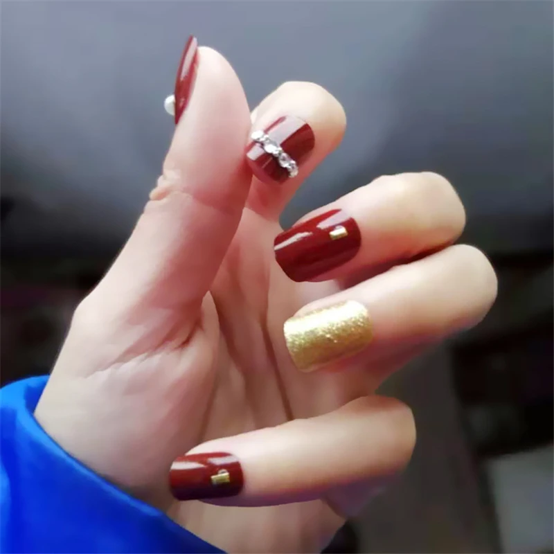 

Nusx 24PCS Short Full Cover Nail Art Tips With Glue Bride Wedding Wine Red Glitter Decor False Nails Fashion Fake Nails FA088