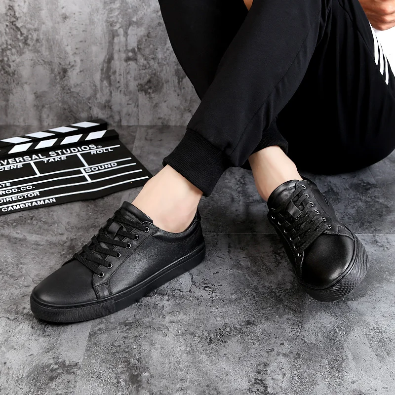 Men Sneakers New Fashion High Quality Soft Simple Casual Shoes Men Comfortable Breathable Ultra-light Genuine Leather White Shoe