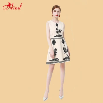 

Designer 2020 Women Summer Crew neck Luxury Elegant Embroidery Short Dress Slegant lady Vacation Dresses Sleeveless New