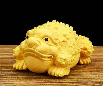 

Chinese Box-wood Hand-carved Animal Tripodia Golden Toad Spittor Wealth Statue