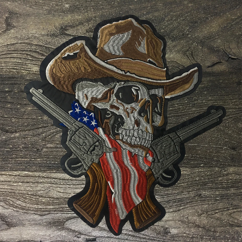 

1 piece of fashion European and American style skull patch embroidery DIY clothing accessories patch patch sewn on the clothes
