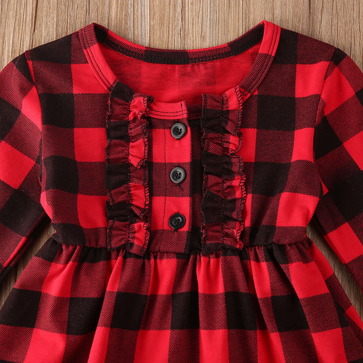 Одежда для маленьких девочек от 0 до 24 месяцев платье в клетку с длинными рукавами и рюшами+ шорты комплект одежды красного цвета