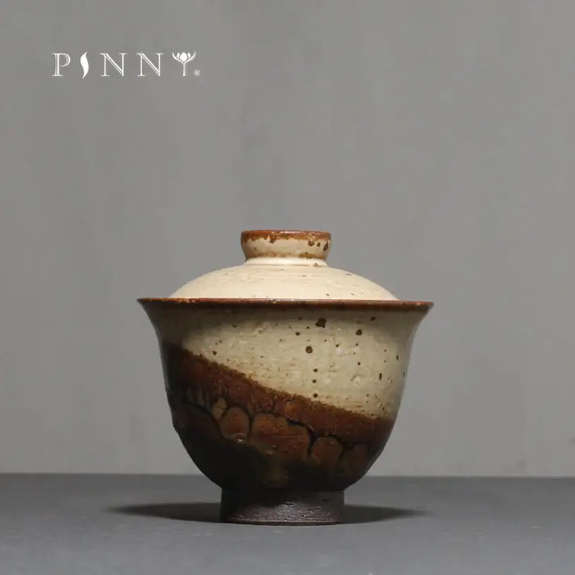 

PINNY Retro Coarse Pottery Kiln Gaiwan Japanese Style Kung Fu Tea Bowl Hand Made Ceramic Tea Tureen Tea Ceremony Decorations