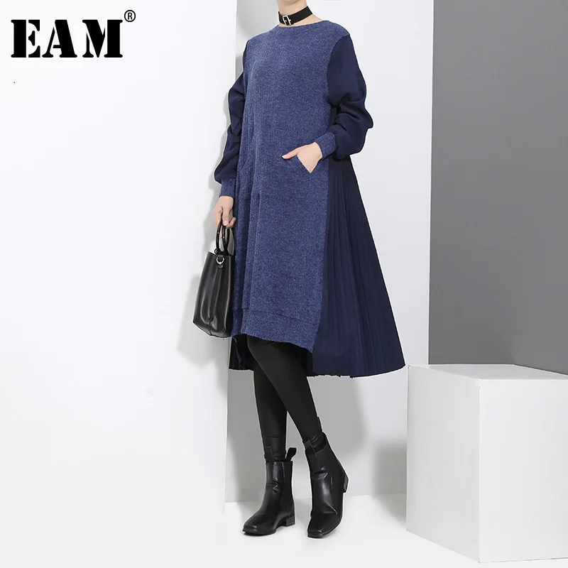 

[EAM] Women Back Pleated Asymmetrical Knitting Dress New Round Neck Long Sleeve Loose Fit Fashion Tide Spring Autumn 2020 JD4870