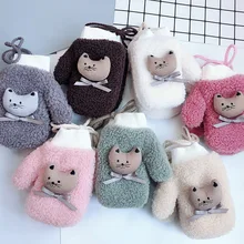 Новые детские перчатки с рисунком медведя из мультфильма кашемировые теплые варежки для девочек и мальчиков с бантиком Зимние Детские Висячие перчатки с веревкой