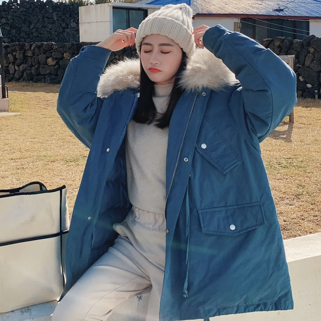 

Photo Shoot Main Push INS Blue Mid-length Hooded Model Large Fur Collar Drawstring Waist Hugging Workwear Cotton Coat Women's Wi
