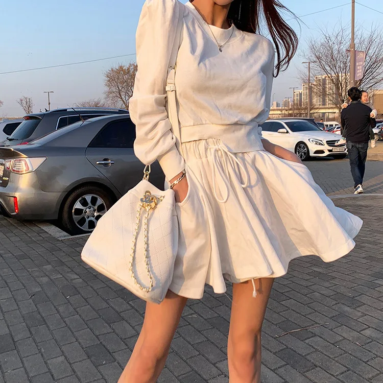 

Currently Available 2019 Spring And Summer New Style South Korea Dongdaemun Sexy Short Skirt round Neck Sweater Fashion Leisure