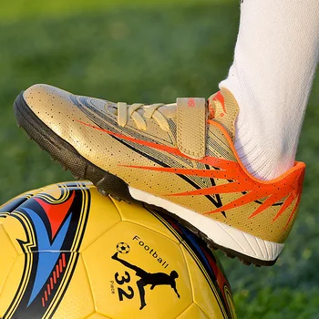 

Kids' Sneaker Soccer Shoes Buckle Teenagers' Training Soccer Boots Children Indoor Football Shoes Sneakers Turt Futsal 26-35