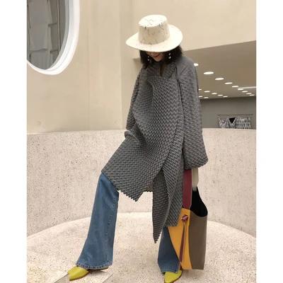 

HOT SELLING Miyake Fold long sleeve TURN-DOWN COLLAR PLAID trench coat OPEN STITCH IN STOCK
