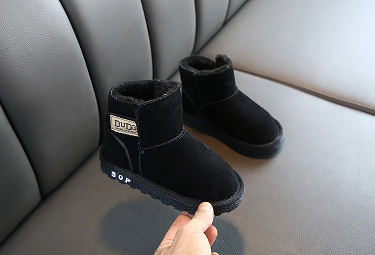 Зимние ботинки для девочек; толстая теплая детская спортивная обувь на меху; Новинка; высококачественные плюшевые детские зимние ботинки из хлопка для мальчиков; зимние Ботинки martin