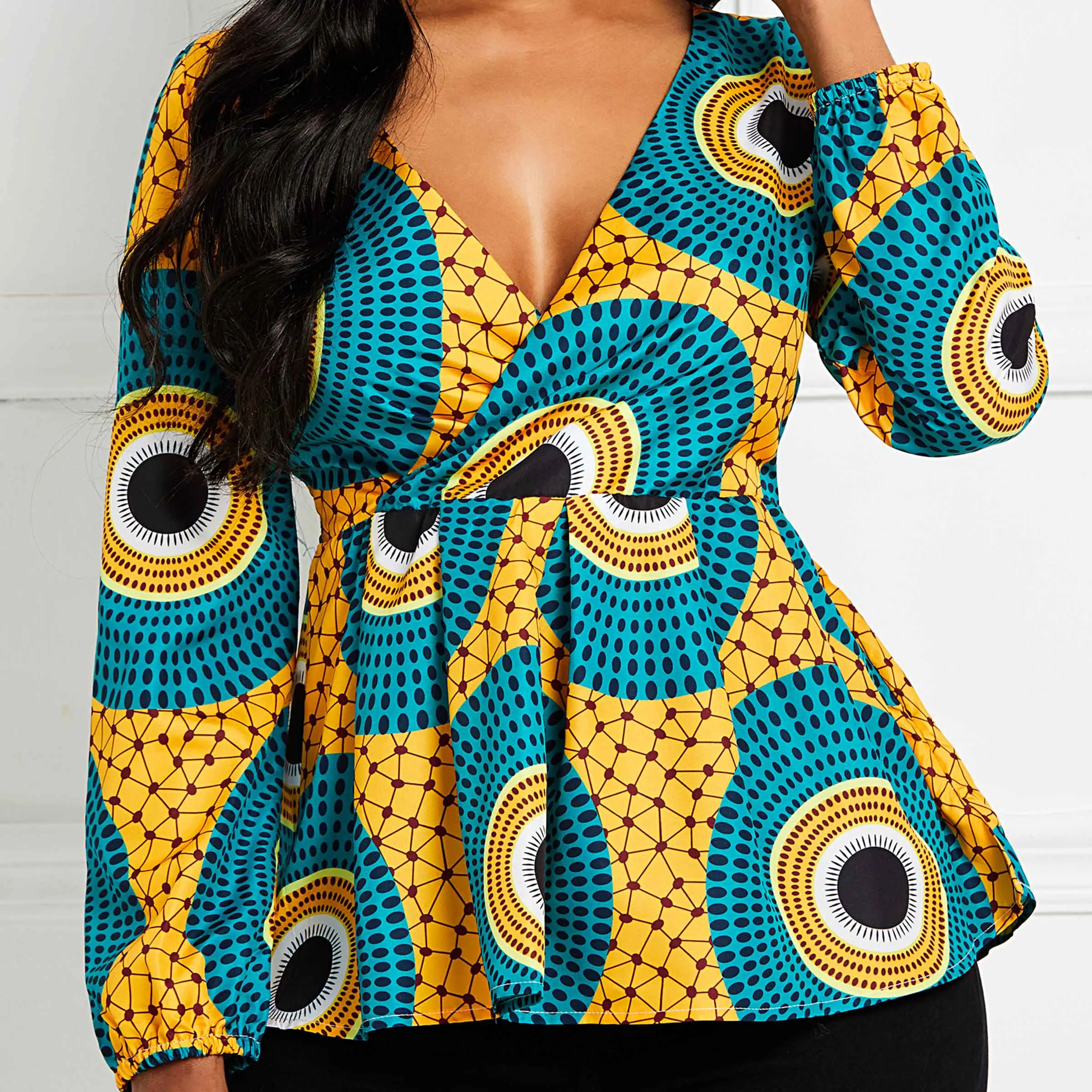 Блузка женская летняя с глубоким вырезом и принтом|Блузки| |