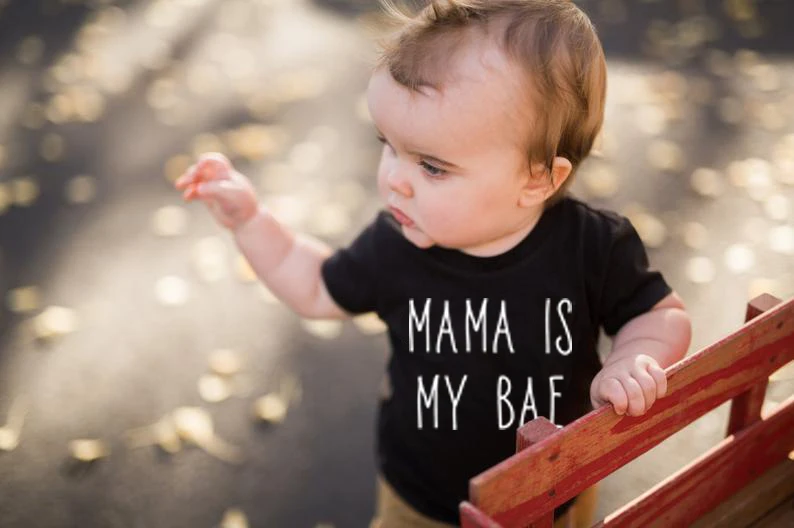 Mama Is My Bae/футболка для малышей рубашка для мальчиков забавная футболка на День святого Валентина для мальчиков футболка на день матери для младенцев