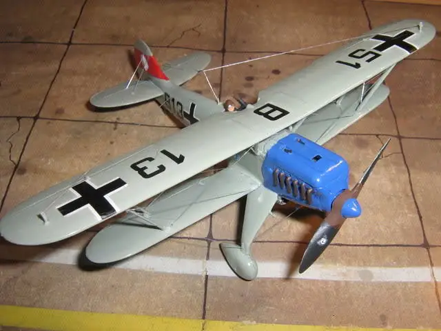 1/72 полимерная графическая военная модель 72193 Германия Heng Kerr He51a1 модель истребителя игрушка