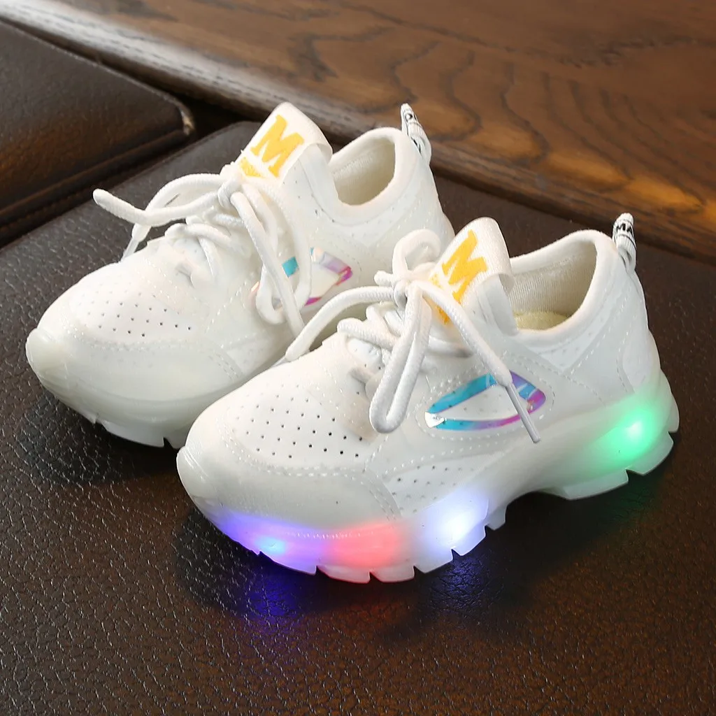 New Children Luminous Shoes Boys Girls Sport Running Shoes Baby Flashing Lights Fashion Sneakers Toddler Little Kid LED Sneakers