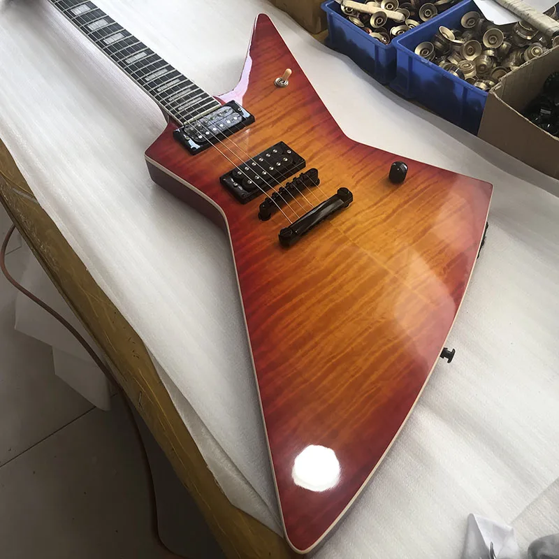 

2019 Factory Custom Electric Guitar with Flamed Maple Top,Mahogany body and neck, Rosewood fingerboard,free shipping