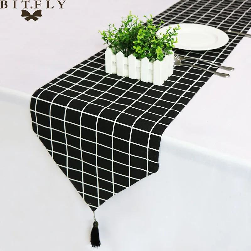 table runner plaid Современные льняные скатерти в скандинавском стиле с геометрическим узором, роскошные скатерти, украшения стола для дома, вечерние, свадебные, рождественские - Цвет: table runner plaid