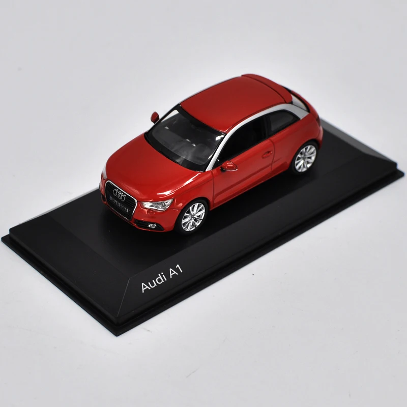 1:43 AUDI A1 легированная модель автомобиля статическая Высокая имитационная металлическая модель автомобилей с оригинальной коробкой