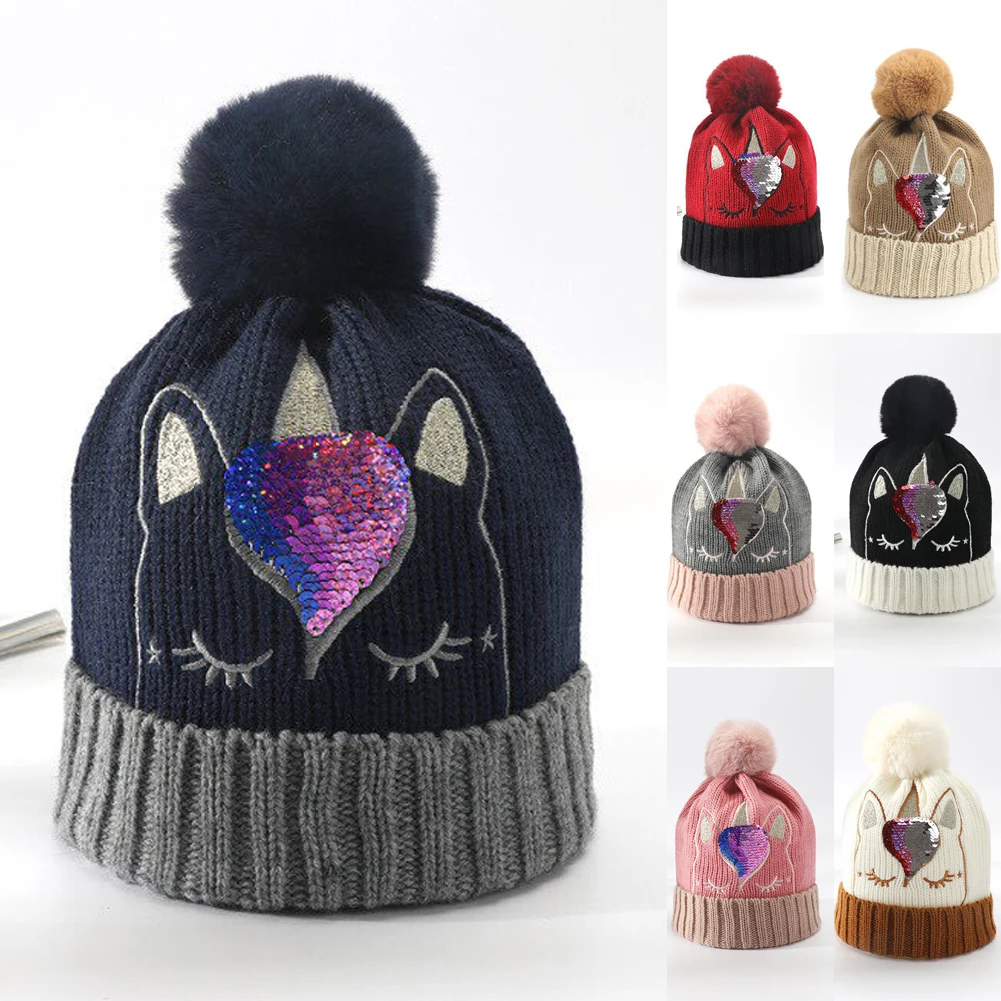 Милая Одежда для маленьких для девочек и мальчиков детская зимняя утепленная куртка для малышей для Обувь на теплом меху Pom вязаная шапка, шапочка Кепки мультфильм Кепка с надписью