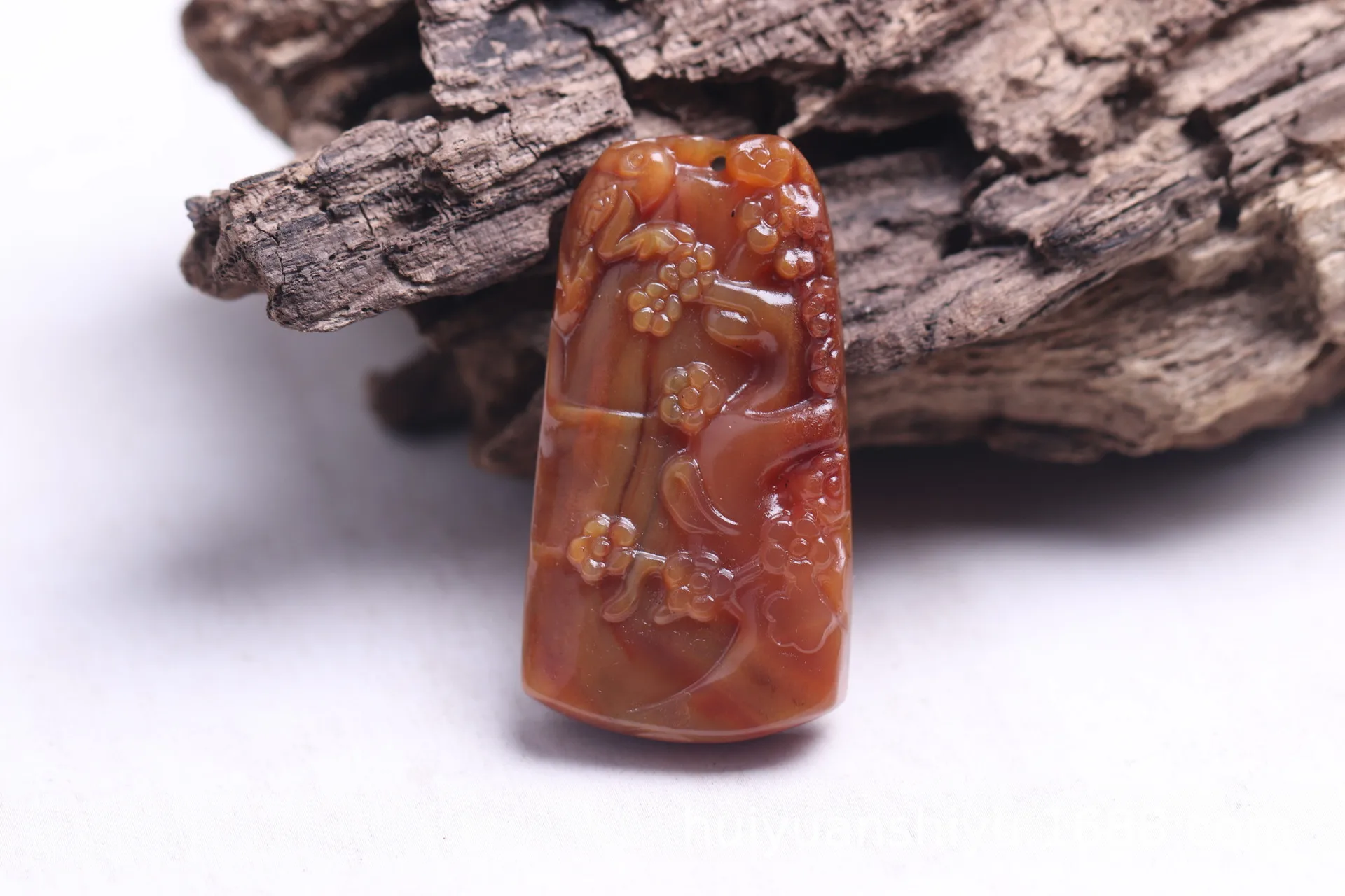 Натуральный Юньнань Longling Huanglong Jade карго Сияющий винтажный дракон кулон Jade Pixiu кулон