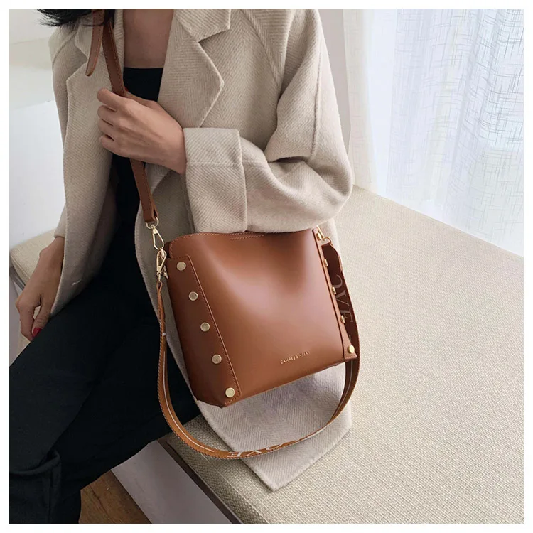 12698081670_2001407584