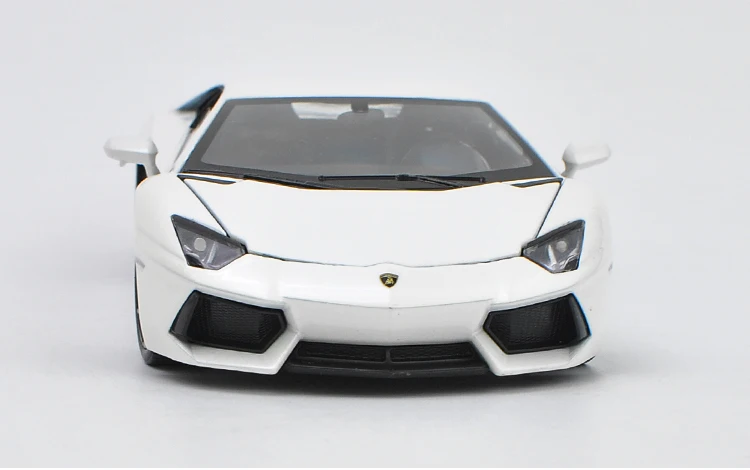 Welly 1/24 1:24 Lamborghini Aventador LP700-4 спортивный гоночный автомобиль Транспортное средство литье под давлением дисплей Модель игрушки на день рождения для детей мальчиков и девочек