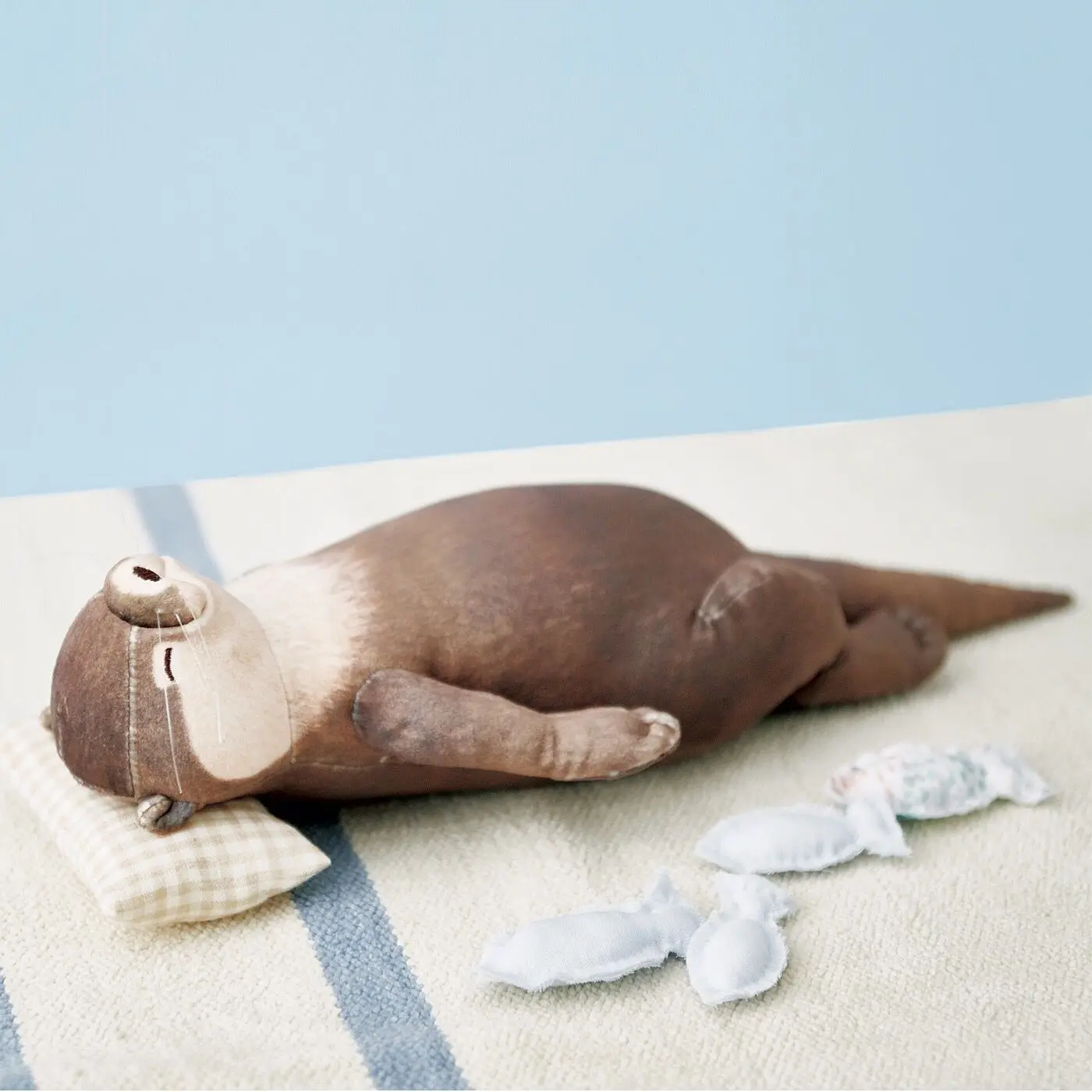 

Cute Back-up Otter Bag works as a pen pocket holding bag that doubles as a wrist pad Travel Storage Makeup,Desktop Storage