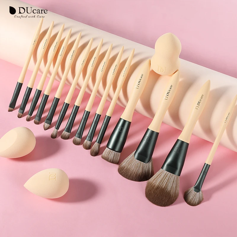 Ducare 메이크업 브러쉬 세트, 메이크업 스펀지 및 화장품 가방, 전문 가부키 파운데이션 블렌딩 아이섀도우 브러쉬, 14 개, 3 개