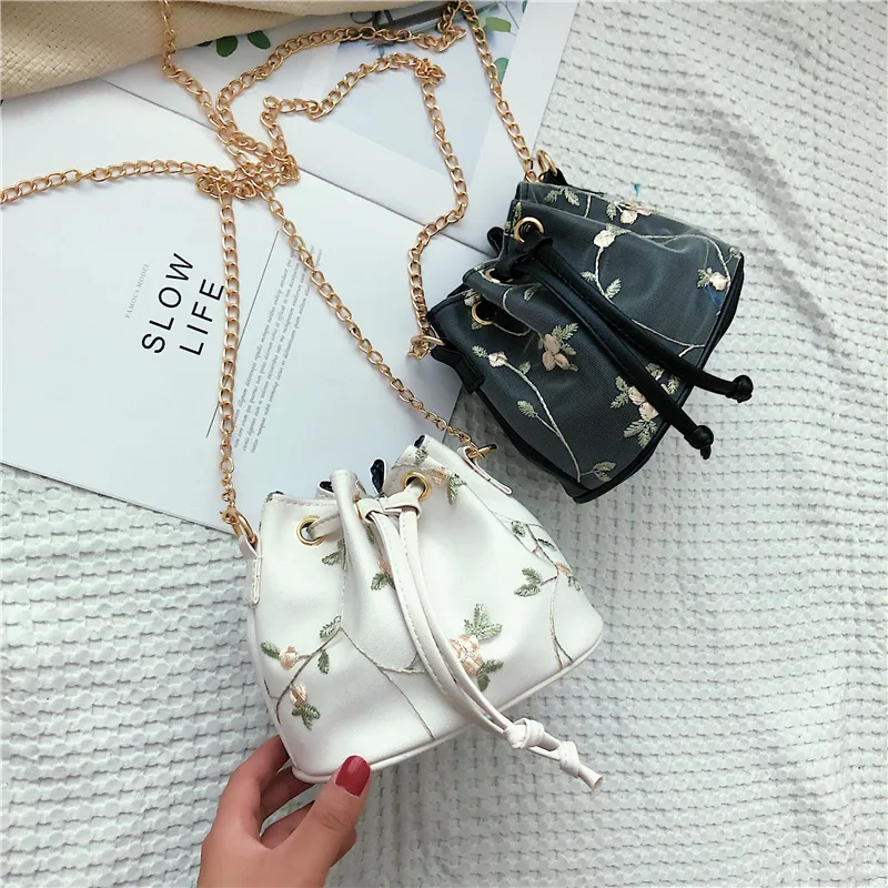 

WOMEN'S Bag 2020 New Style Korean-style Fresh Sweet Lace Embroidered Shoulder Bucket Drawstring Oblique Bag