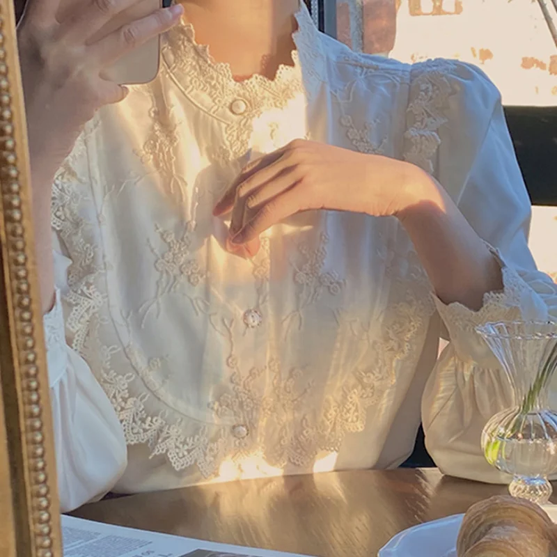 

2021 Autumn Korean Fashion Elegant Blouse Lace Casual Vintage France Blouse Women Long Sleeve High Street Chic Designer Clothing