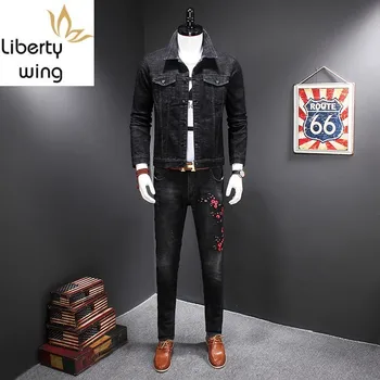 

Fashion Mens Denim Jacket Jeans 2pcs Set Casual Slim Fit Floral Embroidery Outfits Suits Cowboy Coat Pencil Pants Ensemble Homme