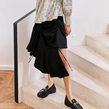 

LANMREM 2020 new autumn and autumn skirt drawstring asymmetrical black color ruffles halfbody skirt WK39701M