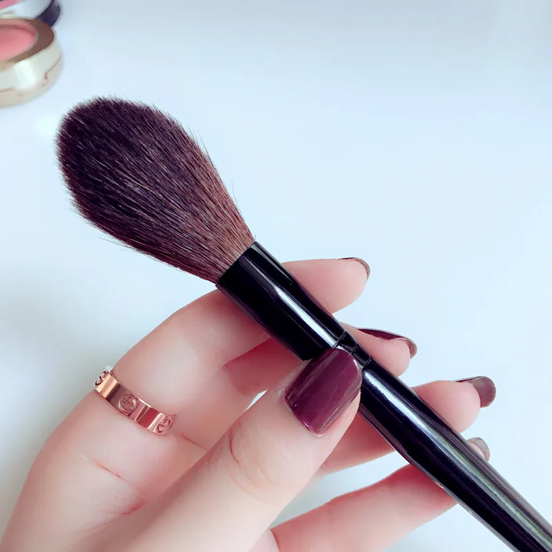 Новая модель beauty Blogger рекомендации высококачественная шерсть Глянцевая кисточка для румян кисточка для рассыпчатой пудры Кисти косметические инструменты